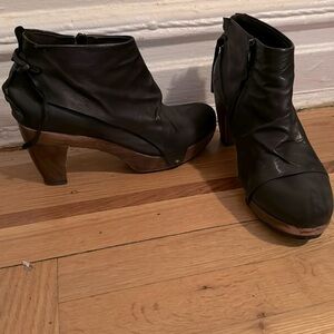 Coclico leather booties, size 8.5